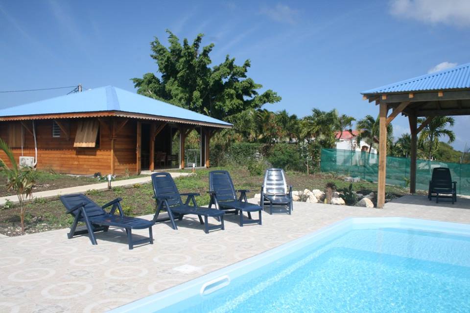 gite-bungalow-bois-guadeloupe.jpg